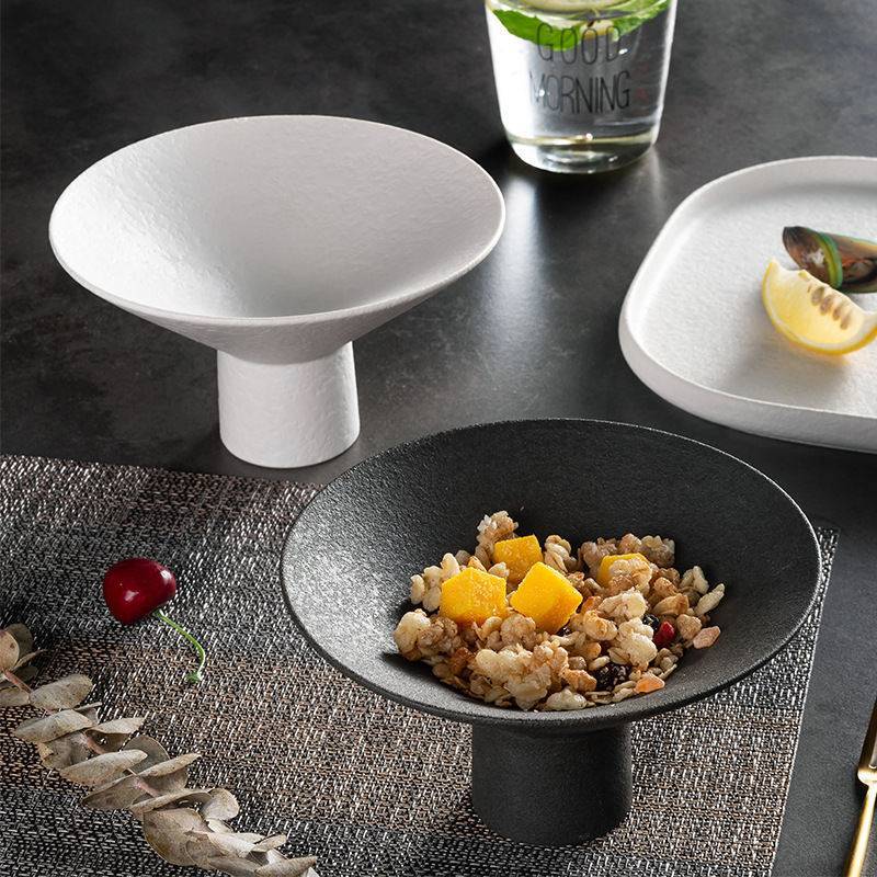 Manufacturers wholesale personalized retro stoneware glaze salad plate waist soup bowl high foot plate hotel dessert pasta flying saucer plate